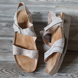 Naot Pamela metallic snake embossed sandal 40 (US 9/9.5)